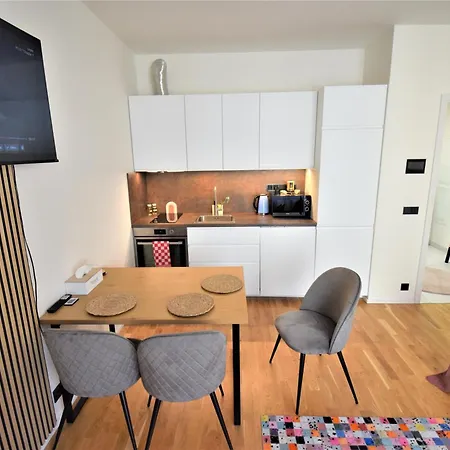 Jasminn Apartman *